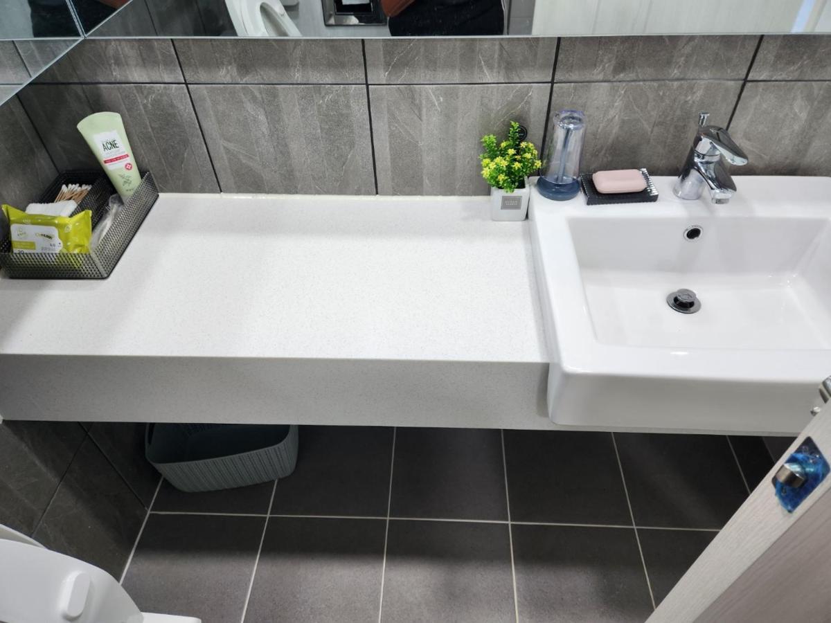 Daegu Star B&B Dsr Hotel Lily Guestroom Buitenkant foto