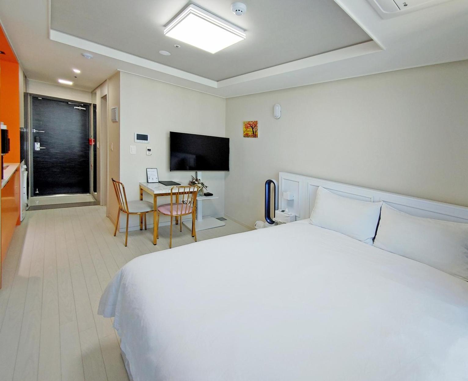 Daegu Star B&B Dsr Hotel Lily Guestroom Buitenkant foto