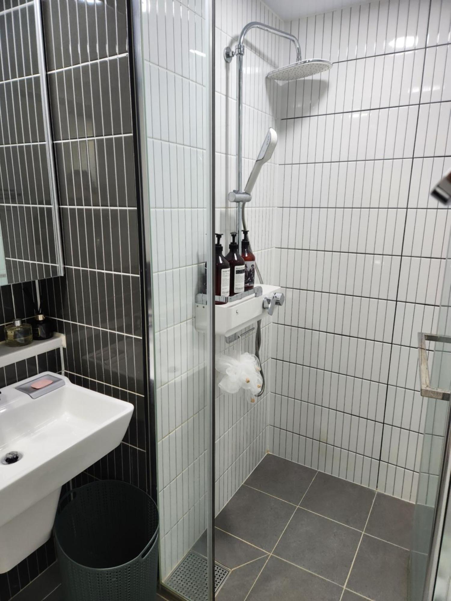 Daegu Star B&B Dsr Hotel Lily Guestroom Kamer foto