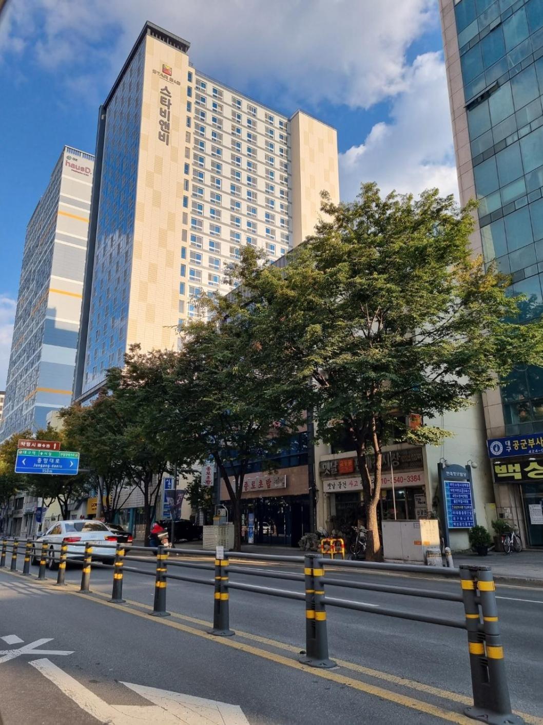 Daegu Star B&B Dsr Hotel Lily Guestroom Buitenkant foto