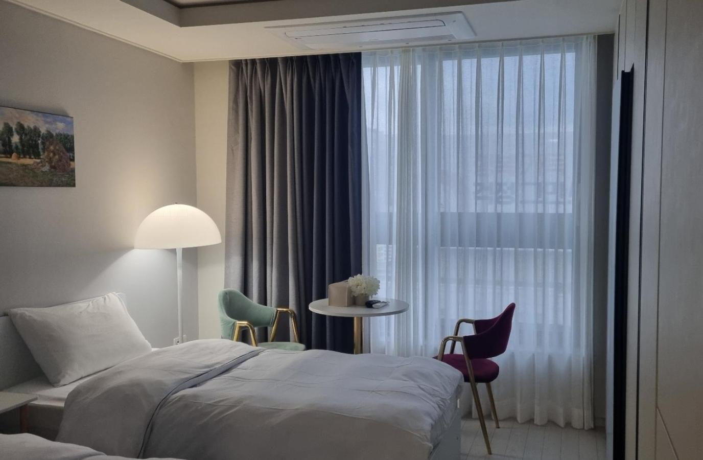 Daegu Star B&B Dsr Hotel Lily Guestroom Buitenkant foto