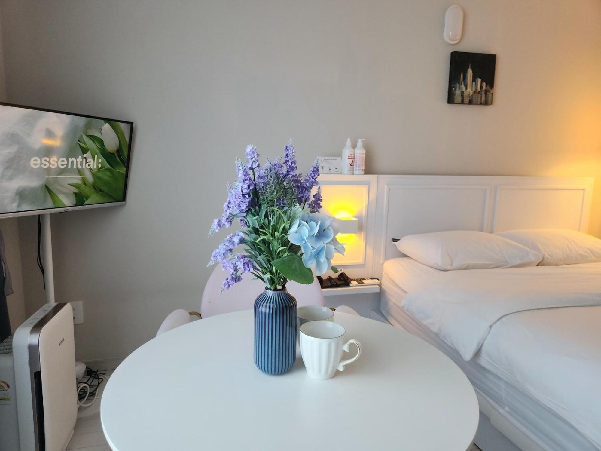 Daegu Star B&B Dsr Hotel Lily Guestroom Kamer foto