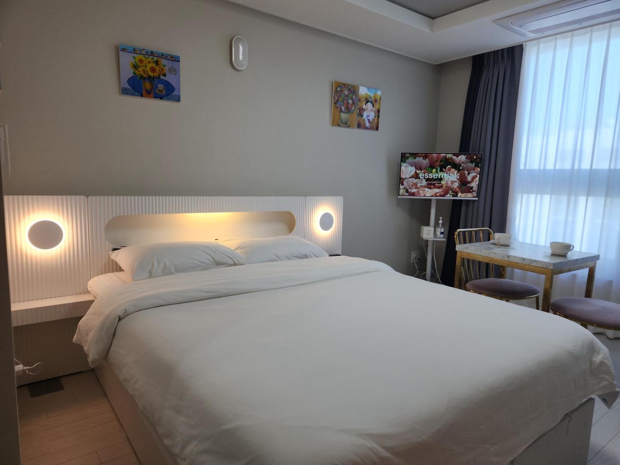 Daegu Star B&B Dsr Hotel Lily Guestroom Kamer foto