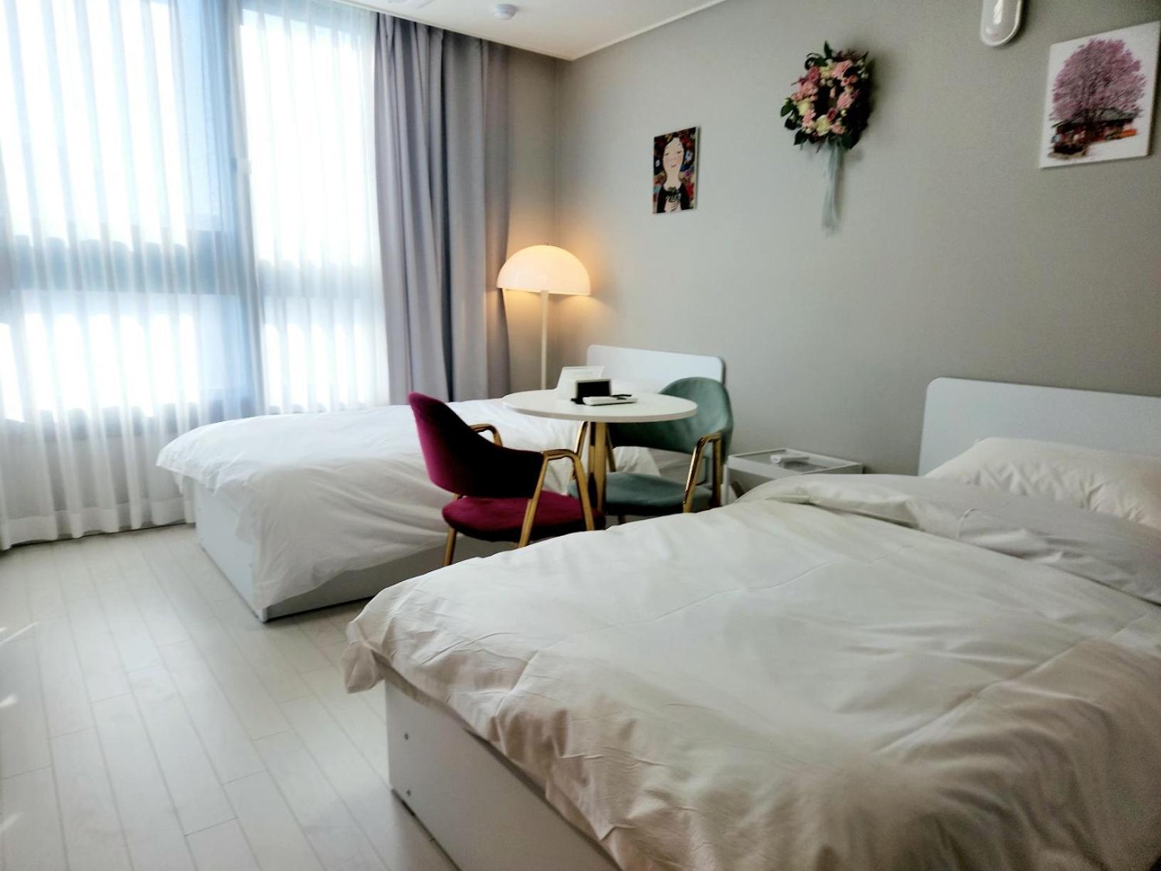 Daegu Star B&B Dsr Hotel Lily Guestroom Kamer foto