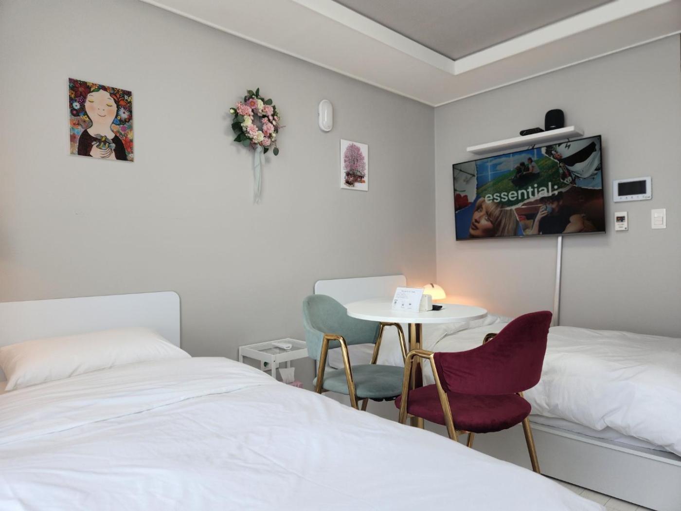 Daegu Star B&B Dsr Hotel Lily Guestroom Buitenkant foto